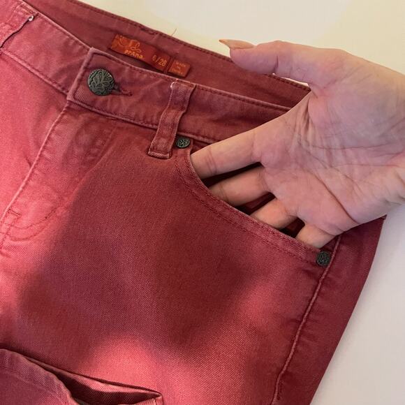 Prana Women's Kara Skinny Jean in Crushed Cranberry Size 6/28 - Picture 8 of 11